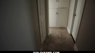 Sis Loves Me on Valentine's Day