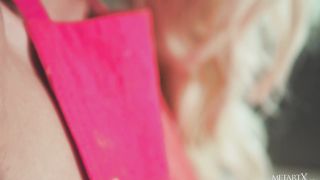 Kitchen Heat - Nika N