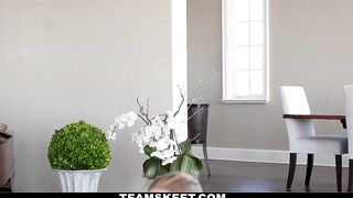 Penis Thigh Trap