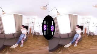 Babe finishes workout with orgasm