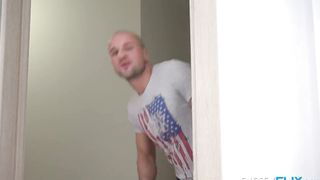 Stranger fucks blindfolded gf